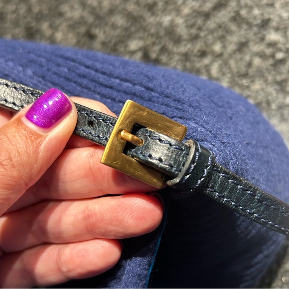 Authentic FENDI baguette wool handbag - Picture 8 of 16